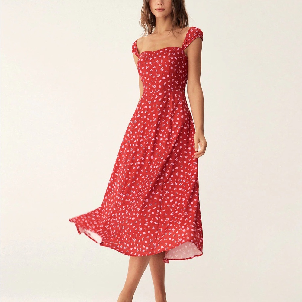 RIHOAS • Red Floral Sweetheart Neck Cap Sleeve Midi Dress